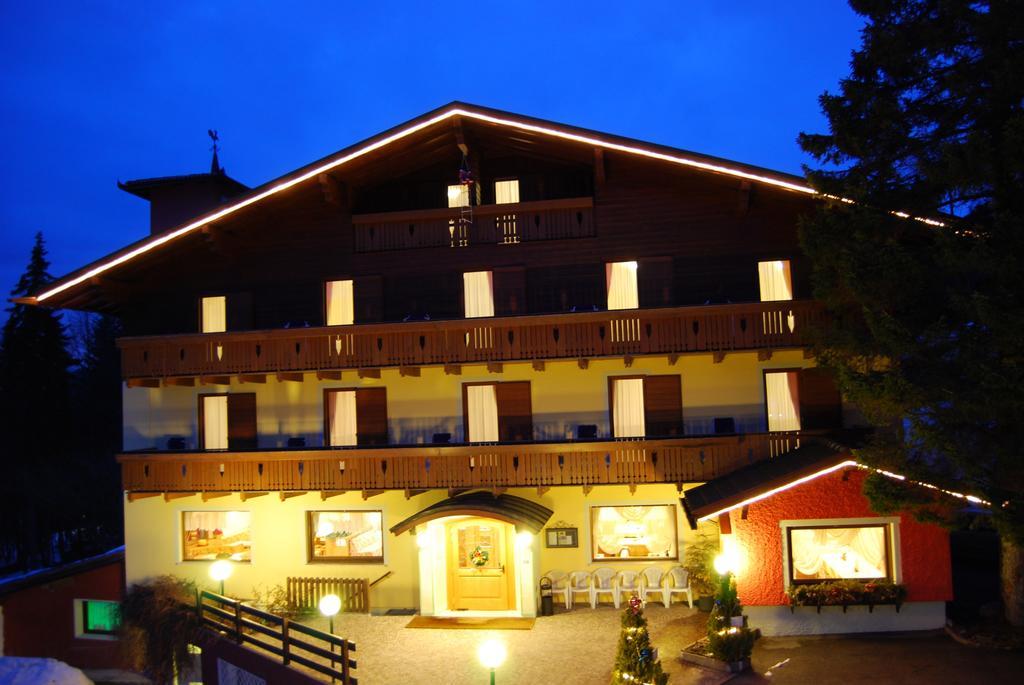 Albergo Villa Cristina فولاريا المظهر الخارجي الصورة